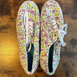 city sneaks floral print women’s size 7 1/2